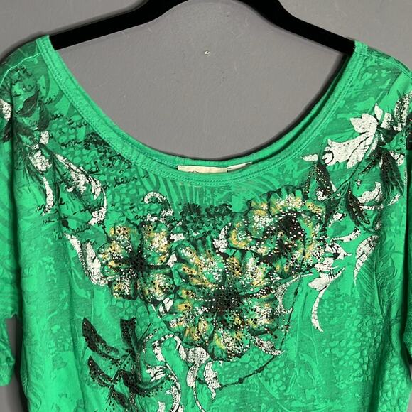 Miss Me Green Dolman Sleeve Top With Embellishments Across Front Size Small - Picture 2 of 7